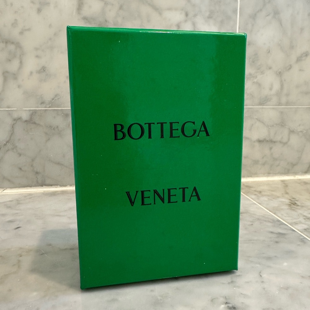 Bottega Veneta Green Wallet Box and dust bag